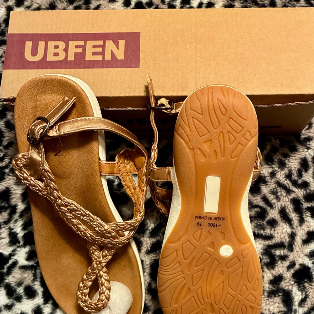 UBFEN Women's Tan Sandals